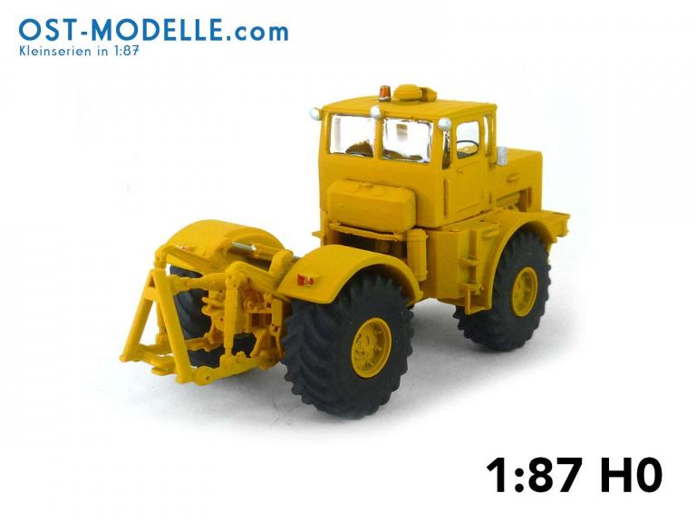 Traktor Kirovets K700A gelb ohne  Motorverkleidung